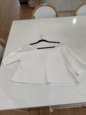 H&M White Scoop Neck Short Sleeve Tee